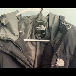Black Northface jacket. Size small. Used but in good condition.